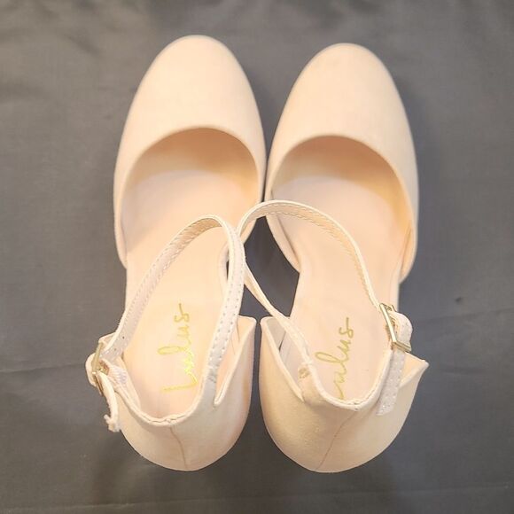 LULUS LAURA ATHLETICA CREAM AND GOLD BLOCK HEELS PUMP - Picture 8 of 16